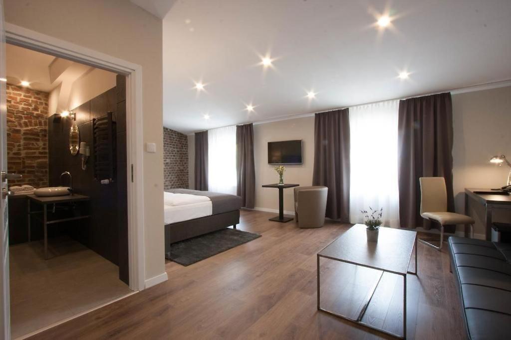 Albergo Kolodziej Siemianowice Śląskie エクステリア 写真